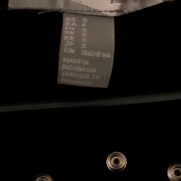 Black shirt - Picture 2 of 3